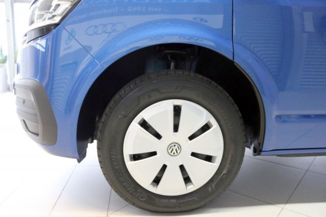 Fahrzeugabbildung Volkswagen T6.1 Multivan 2.0 TDI AHK LED Navi Standheizung