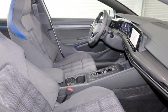 Fahrzeugabbildung Volkswagen Golf GTE 1.4 TSI eHybrid DSG LED Navi Dig Klima