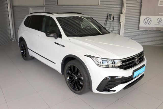 Fahrzeugabbildung Volkswagen Tiguan Allspace R-Line 2.0 TDI DSG 4x4 AHK Leder