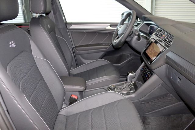 Fahrzeugabbildung Volkswagen Tiguan Allspace R-Line 2.0 TDI DSG 4x4 AHK Leder