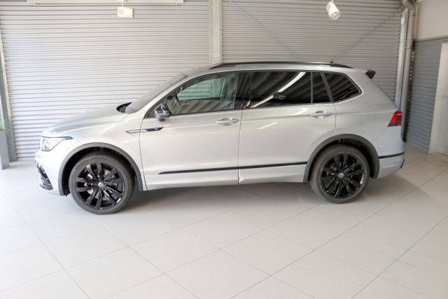 Fahrzeugabbildung Volkswagen Tiguan Allspace R-Line 2.0 TDI DSG 4x4 AHK Leder