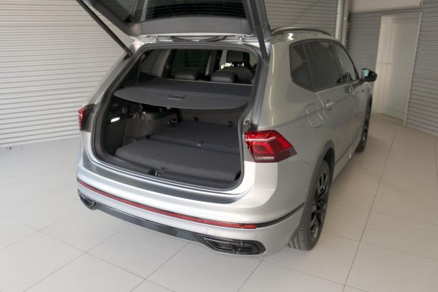 Fahrzeugabbildung Volkswagen Tiguan Allspace R-Line 2.0 TDI DSG 4x4 AHK Leder