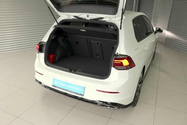 Fahrzeugabbildung Volkswagen Golf VIII R-Line 1.5 TSI Navi LED Alu18 Dig.Co.