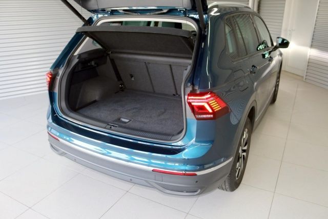 Fahrzeugabbildung Volkswagen Tiguan Active 1.5 TSI DSG Standheizung el.Heckkl