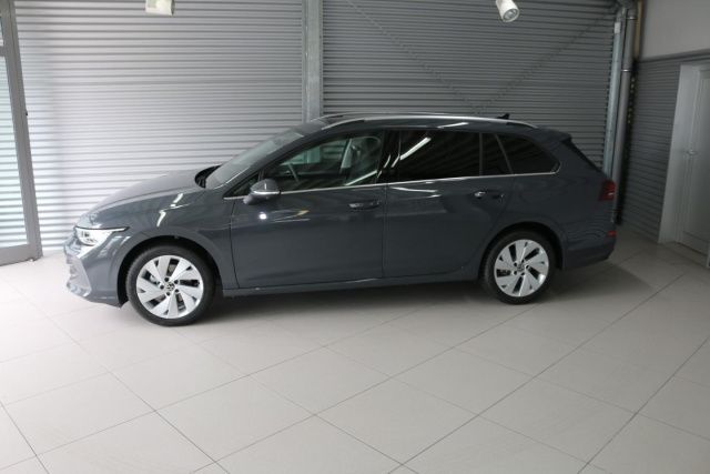 Fahrzeugabbildung Volkswagen Golf Variant Style 1.5 l eTSI OPF 110 kW (150 PS