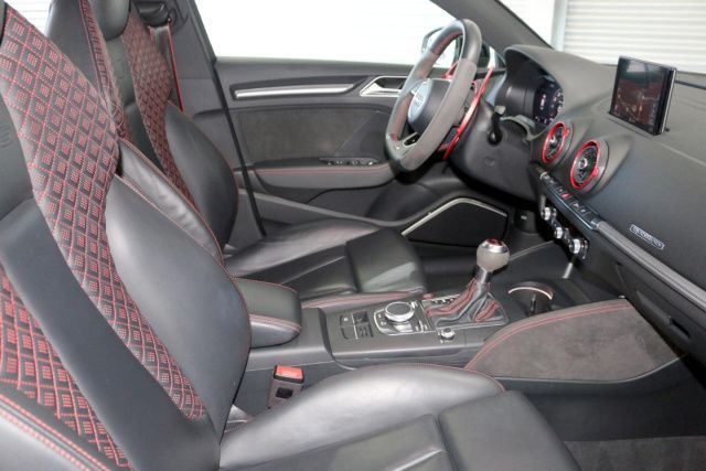 Fahrzeugabbildung Audi RS 3 Sportback S tronic Leder Bang + Olufsen LED