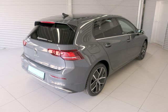 Fahrzeugabbildung Volkswagen Golf EDITION 50 1.5 l eTSI OPF 110 kW (150 PS)