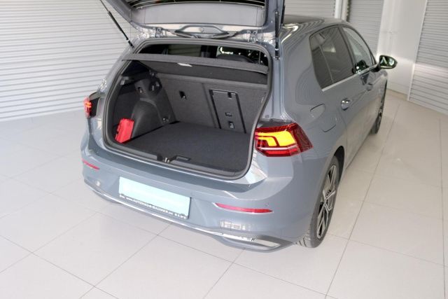 Fahrzeugabbildung Volkswagen Golf EDITION 50 1.5 l eTSI OPF 110 kW (150 PS)