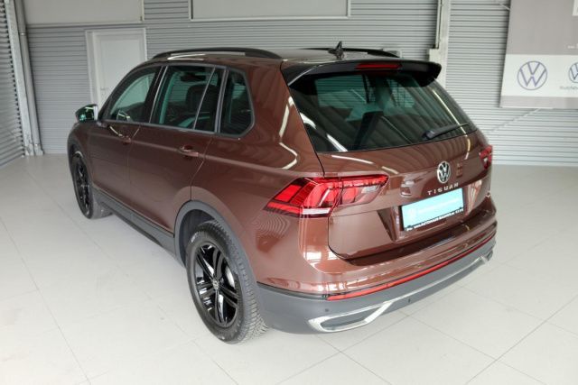 Fahrzeugabbildung Volkswagen Tiguan Urban Sport 1.5 TSI Urban Sport AHK Navi