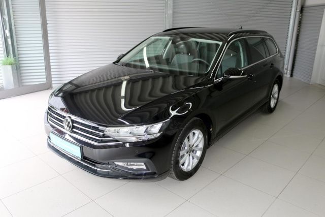 Fahrzeugabbildung Volkswagen Passat Variant Business 1.5 TSI DSG AHK Navi LED