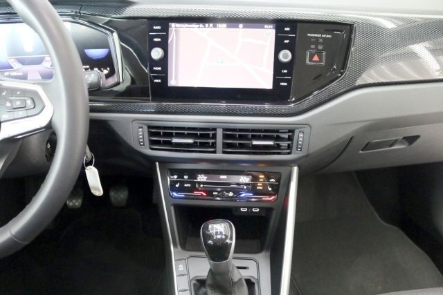 Fahrzeugabbildung Volkswagen Taigo Life 1.0 TSI AHK Navi LED PDC Dig.Cockpit