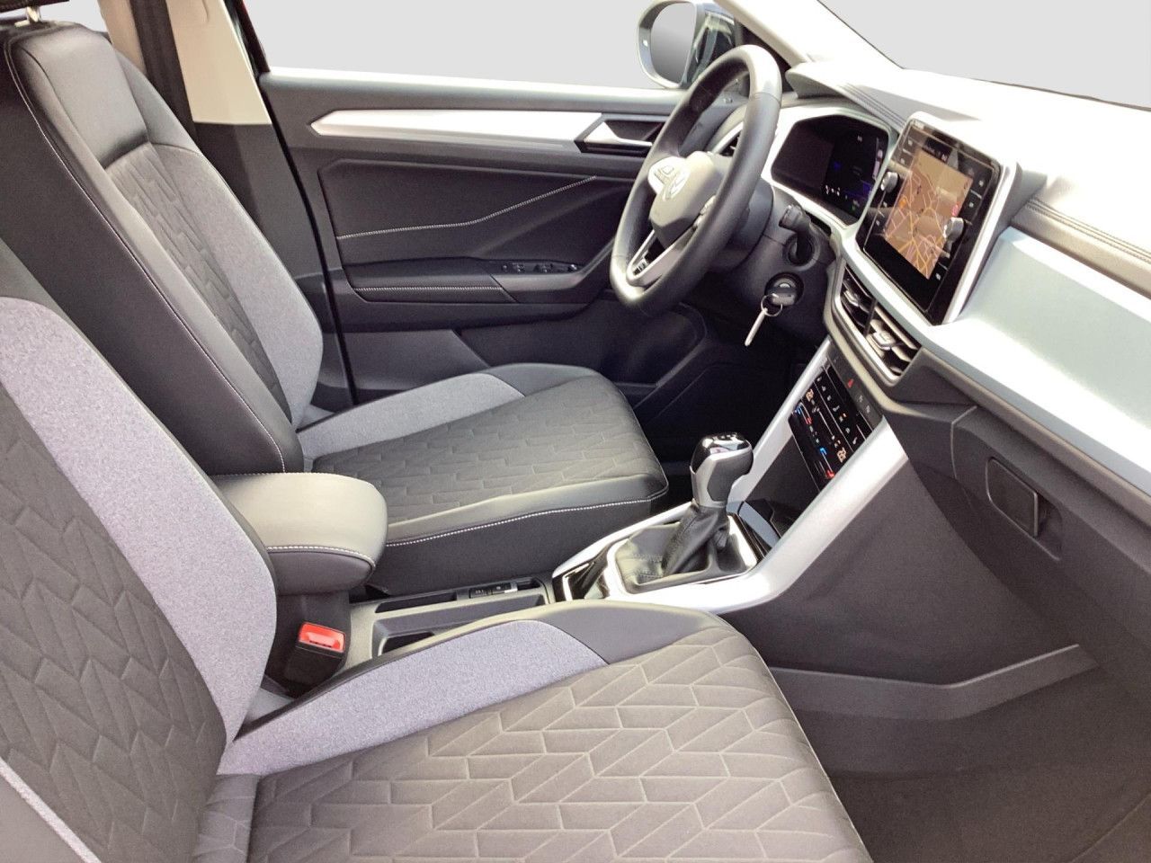 Fahrzeugabbildung Volkswagen T-Roc Life Goal 1.5 TSI DSG Kamera LED-Plus Navi