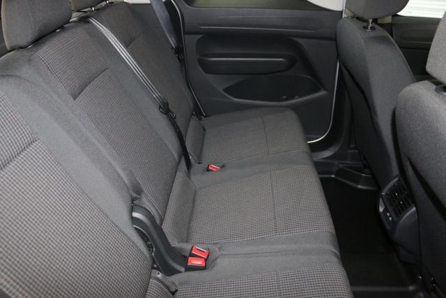 Fahrzeugabbildung Volkswagen Caddy 1.5 TSI AHK Navi Climatronic PDC SHZ DAB