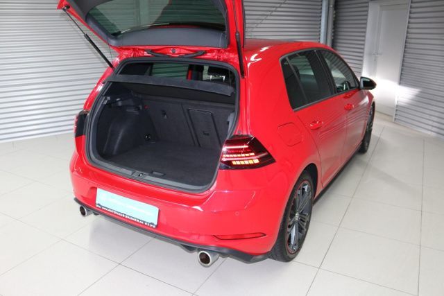 Fahrzeugabbildung Volkswagen Golf VII GTI Performance 2.0 TSI AHK Panorama