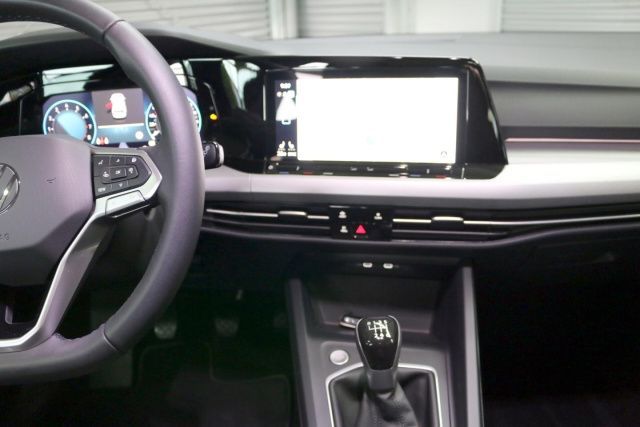 Fahrzeugabbildung Volkswagen Golf Life 1.0 TSI Navi LED Dig.Cockpit ACC PDC