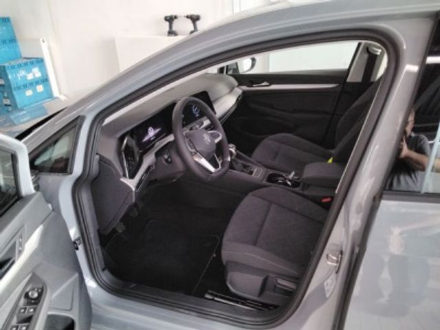 Fahrzeugabbildung Volkswagen Golf Life 1.0 TSI Navi LED Dig.Cockpit ACC PDC