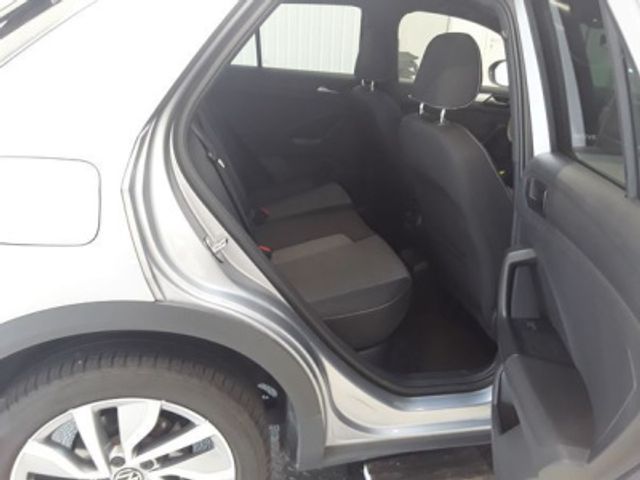 Fahrzeugabbildung Volkswagen T-ROC MOVE 1.5 TSI Navi IQ.Light Dig.Cockpit LED