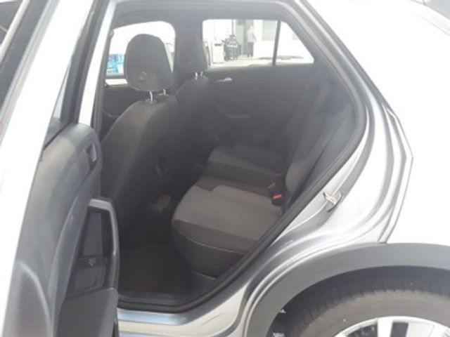 Fahrzeugabbildung Volkswagen T-ROC MOVE 1.5 TSI Navi IQ.Light Dig.Cockpit LED