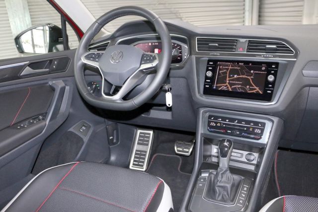 Fahrzeugabbildung Volkswagen Tiguan Urban Sport 2.0 TDI DSG AHK Navi LED