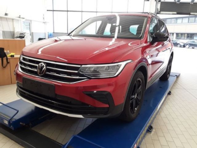 Fahrzeugabbildung Volkswagen Tiguan Urban Sport 2.0 TDI DSG AHK Navi LED