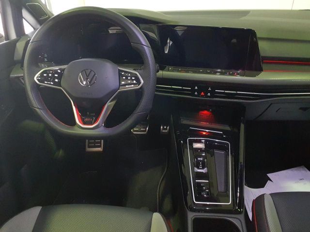 Fahrzeugabbildung Volkswagen Golf VIII GTI Clubsport 2.0 TSI DSG Panorama LED