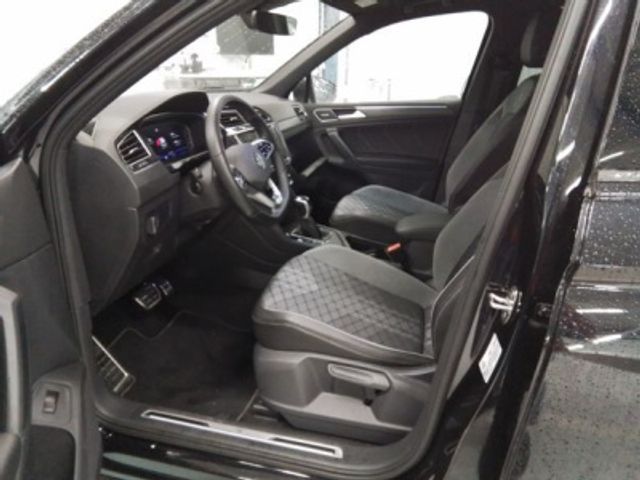 Fahrzeugabbildung Volkswagen Tiguan R-Line 2.0 TDI DSG AHK IQ.Light Navi LED