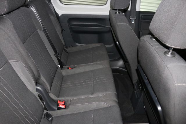 Fahrzeugabbildung Volkswagen Caddy Alltrack 2.0 TDI DSG AHK Navi Xenon Kamera