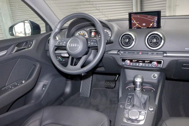 Fahrzeugabbildung Audi A3 Sportback 40 e-tron S tronic LED Navi SHZ PDC