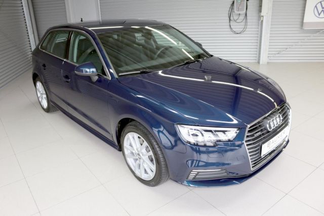 Fahrzeugabbildung Audi A3 Sportback 40 e-tron S tronic LED Navi SHZ PDC