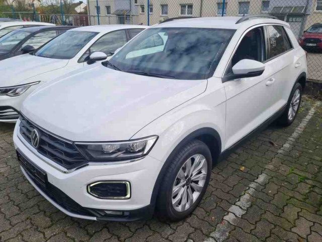 Fahrzeugabbildung Volkswagen T-ROC Sport 1.5 TSI DSG Navi AHK LED ACC PDC SHZ