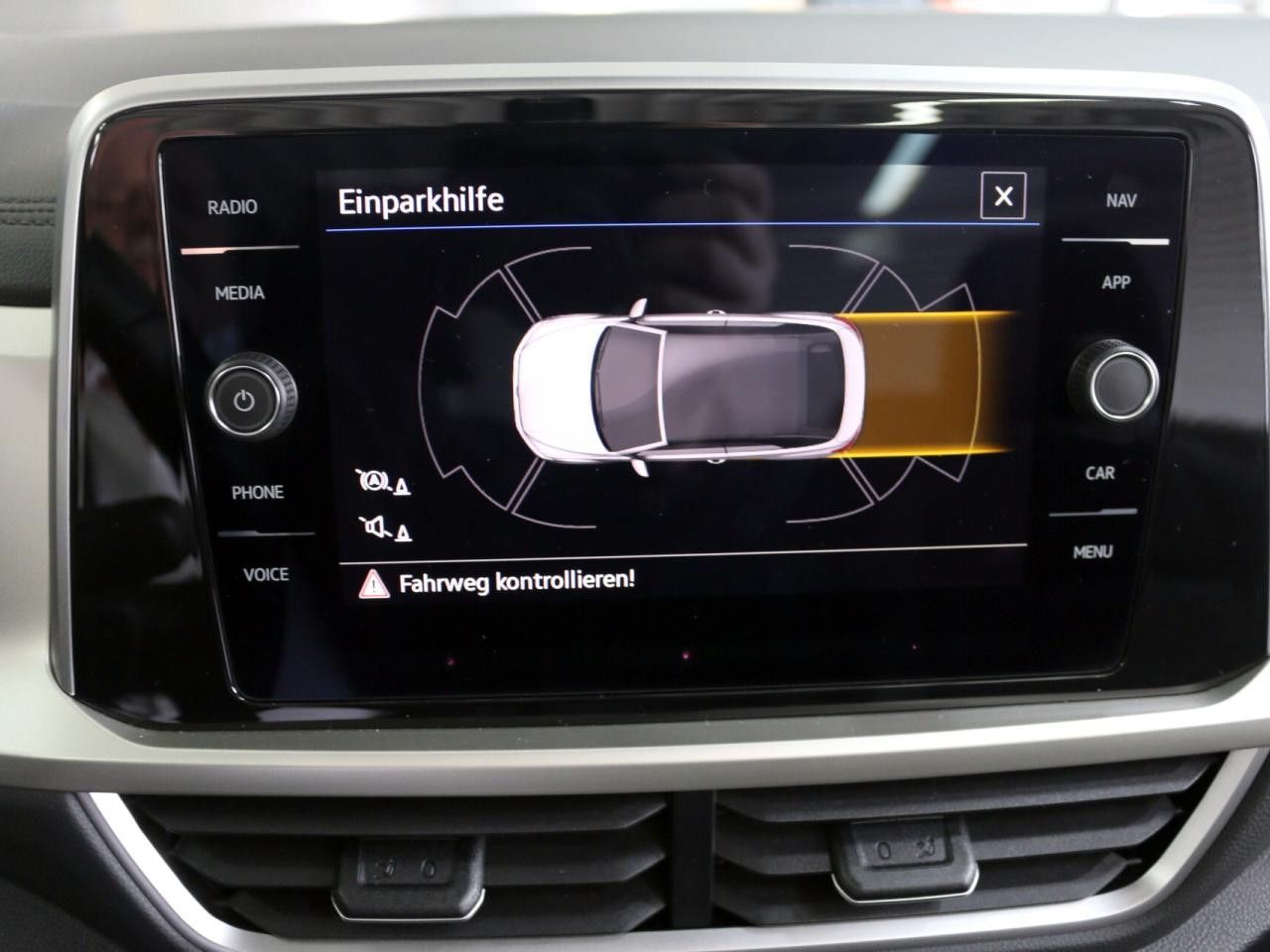 Fahrzeugabbildung Volkswagen T-Roc Cabriolet MOVE 1.5 TSI DSG Navi LED ACC