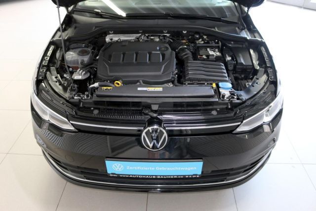 Fahrzeugabbildung Volkswagen Golf VIII MOVE 2.0 TDI DSG Navi LED Kamera ACC