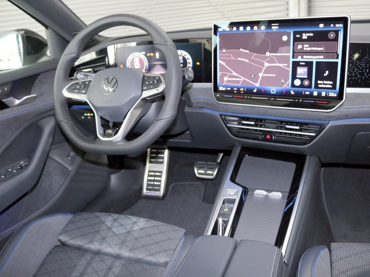 Fahrzeugabbildung Volkswagen Passat Variant R-Line 2.0 TDI DSG Black-Style