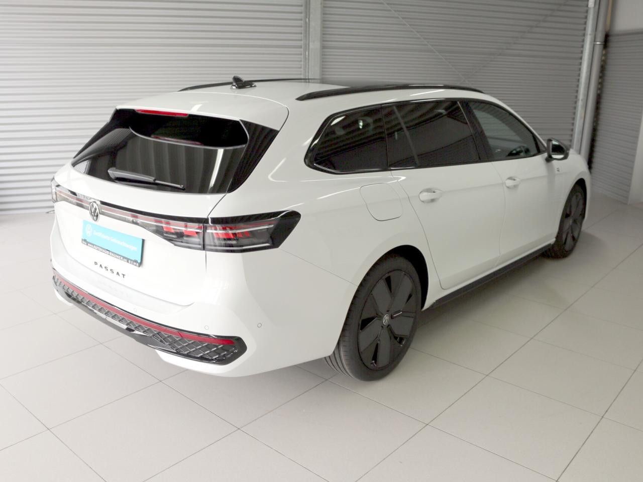 Fahrzeugabbildung Volkswagen Passat Variant R-Line 2.0 TDI DSG Black-Style