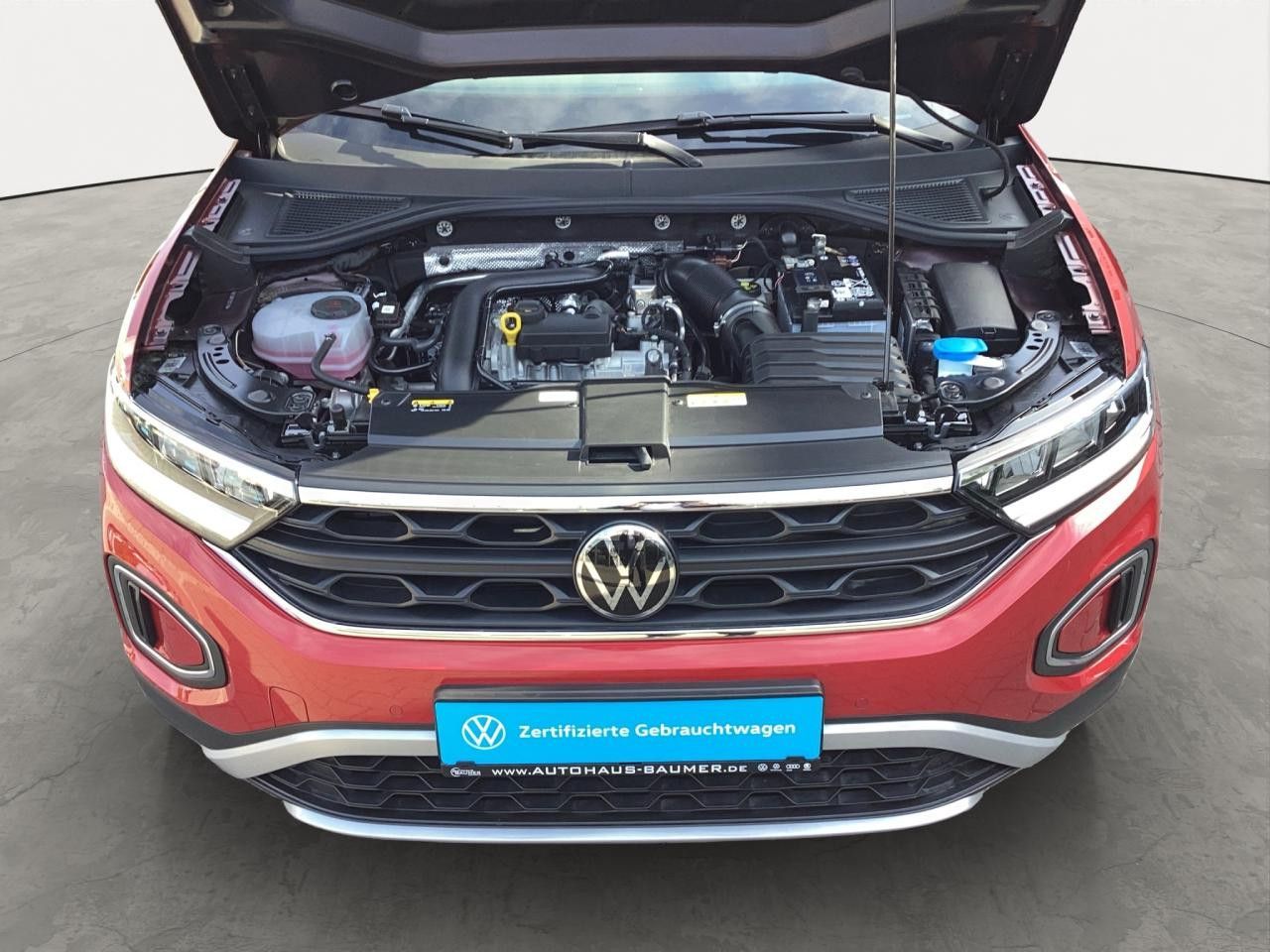 Fahrzeugabbildung Volkswagen T-ROC Life 1.0 TSI Navi LED ParkAssist Bluetooth