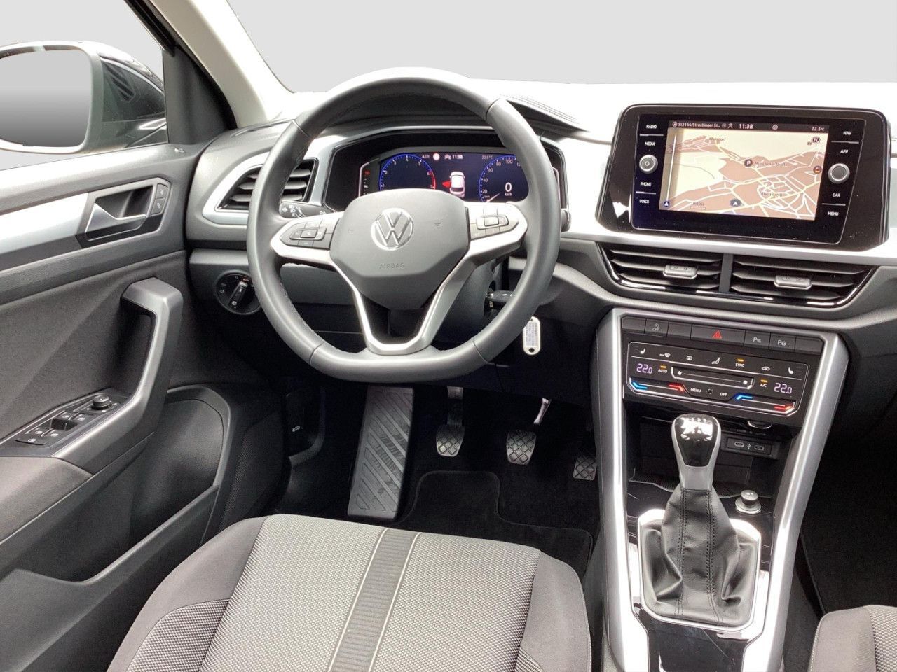 Fahrzeugabbildung Volkswagen T-ROC Life 1.5 TSI AHK Navi LED Kamera Bluetooth