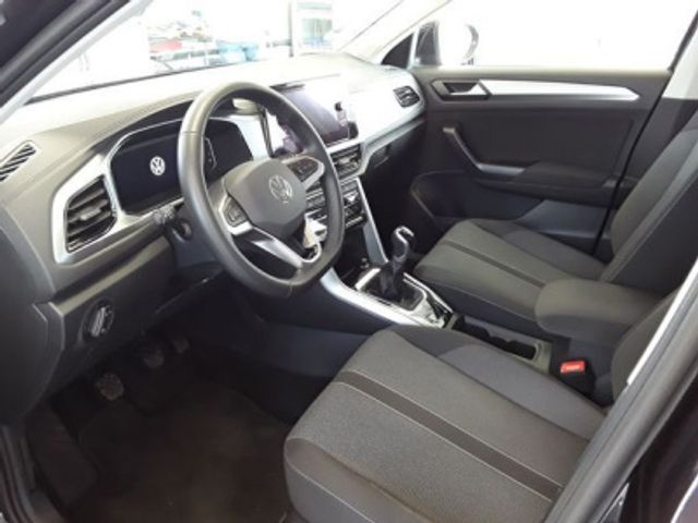 Fahrzeugabbildung Volkswagen T-ROC Life 1.5 TSI AHK Navi LED Kamera Bluetooth