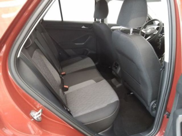 Fahrzeugabbildung Volkswagen T-ROC MOVE 1.5 TSI DSG Navi LED Kamera Bluetooth
