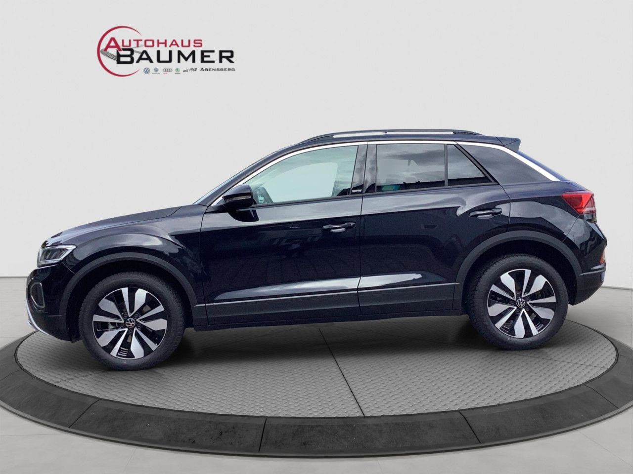 Fahrzeugabbildung Volkswagen T-ROC MOVE 1.5 TSI DSG Standheizung Navi LED