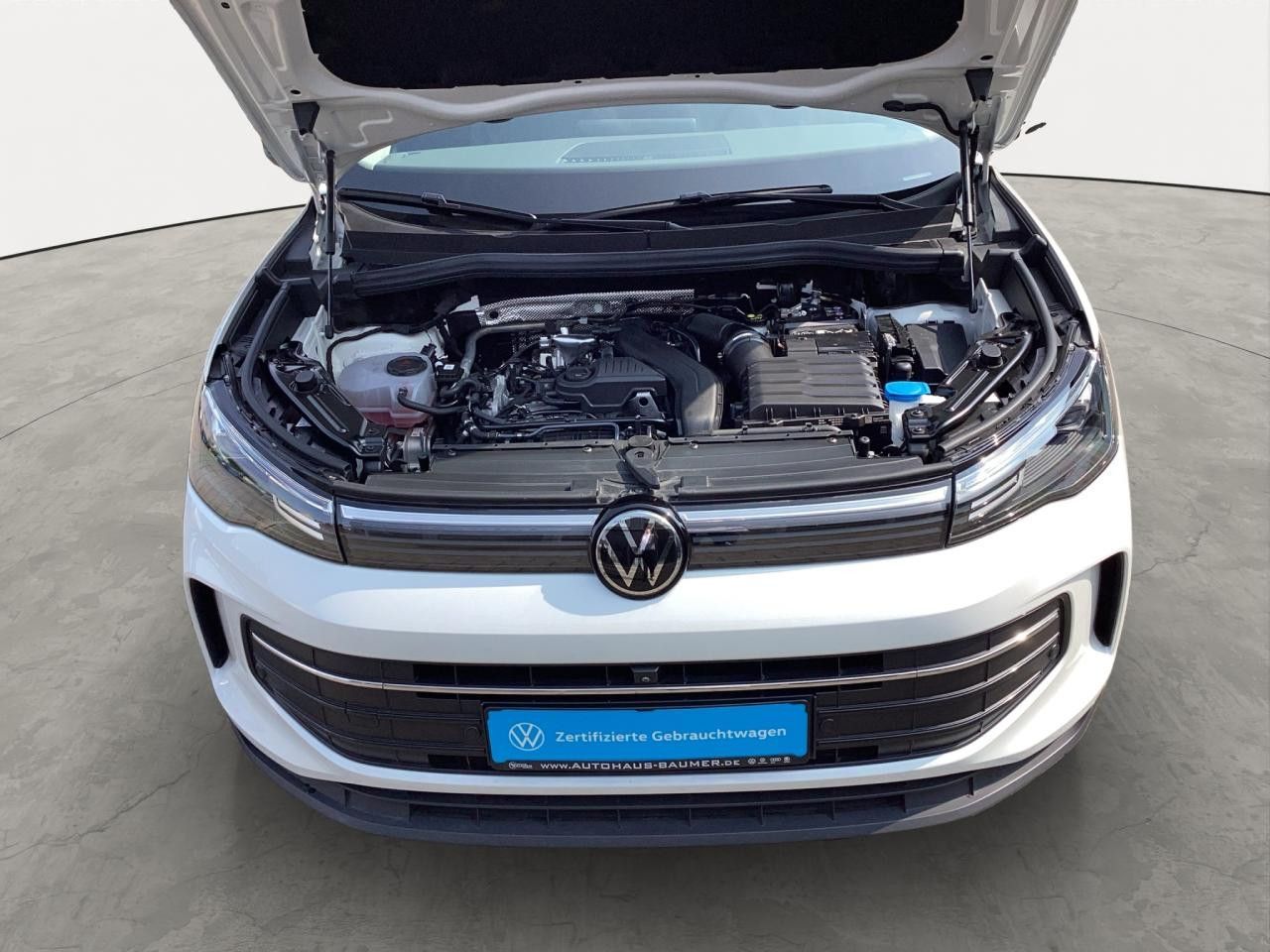 Fahrzeugabbildung Volkswagen Tiguan Life 1.5 TSI DSG AHK Kamera Navi LED