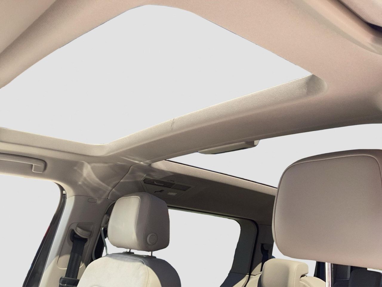 Fahrzeugabbildung Volkswagen T7 Multivan Style TDI DSG 7-Sitzer IQ.Light Navi