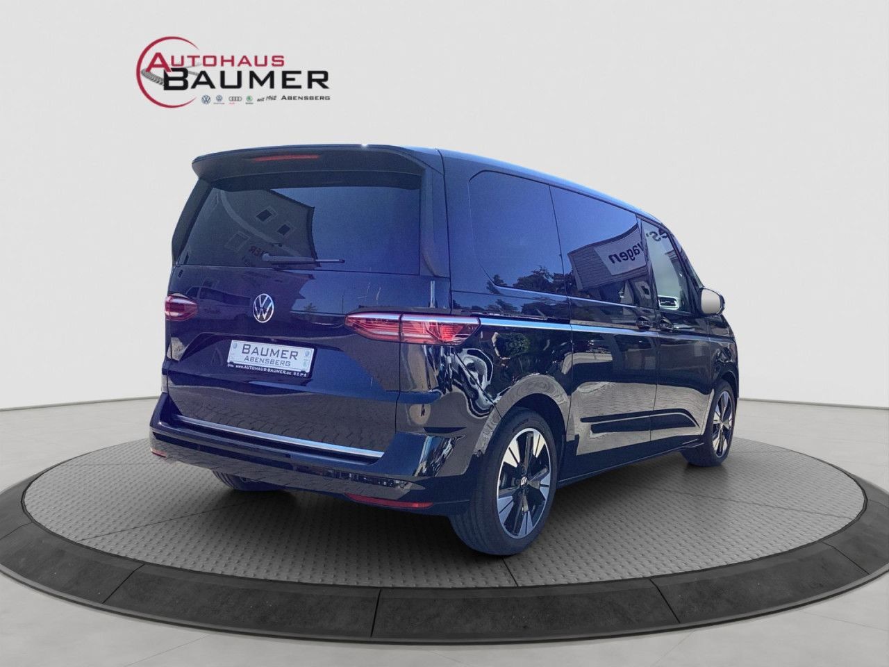 Fahrzeugabbildung Volkswagen T7 Multivan Style TDI DSG 7-Sitzer IQ.Light Navi