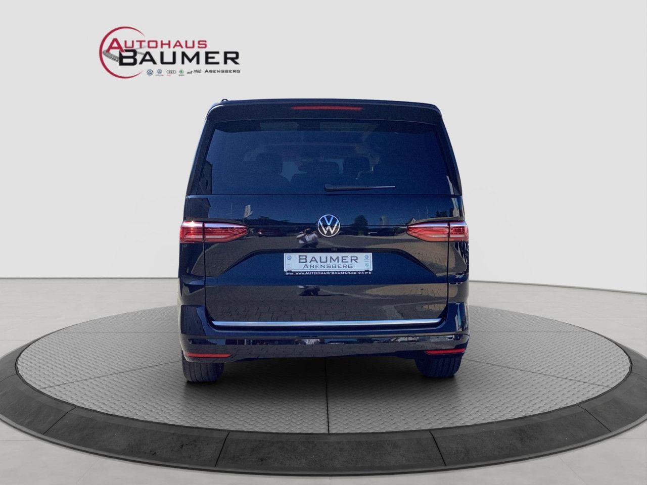 Fahrzeugabbildung Volkswagen T7 Multivan Style TDI DSG 7-Sitzer IQ.Light Navi