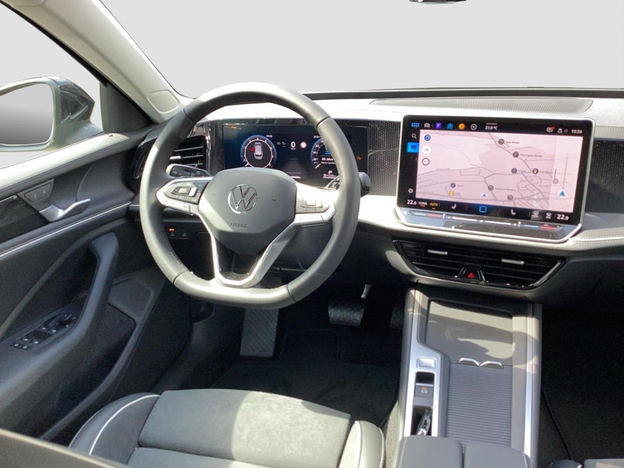 Fahrzeugabbildung Volkswagen Passat Variant Business 1.5 eTSI DSG Navi LED