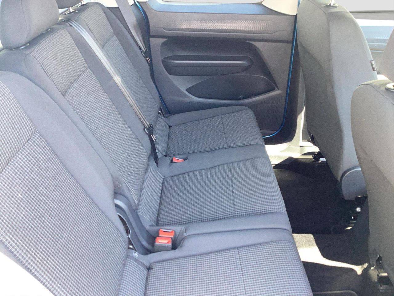 Fahrzeugabbildung Volkswagen Caddy 1.5 TSI AHK Navi Kamera Dig.Cockpit Pro