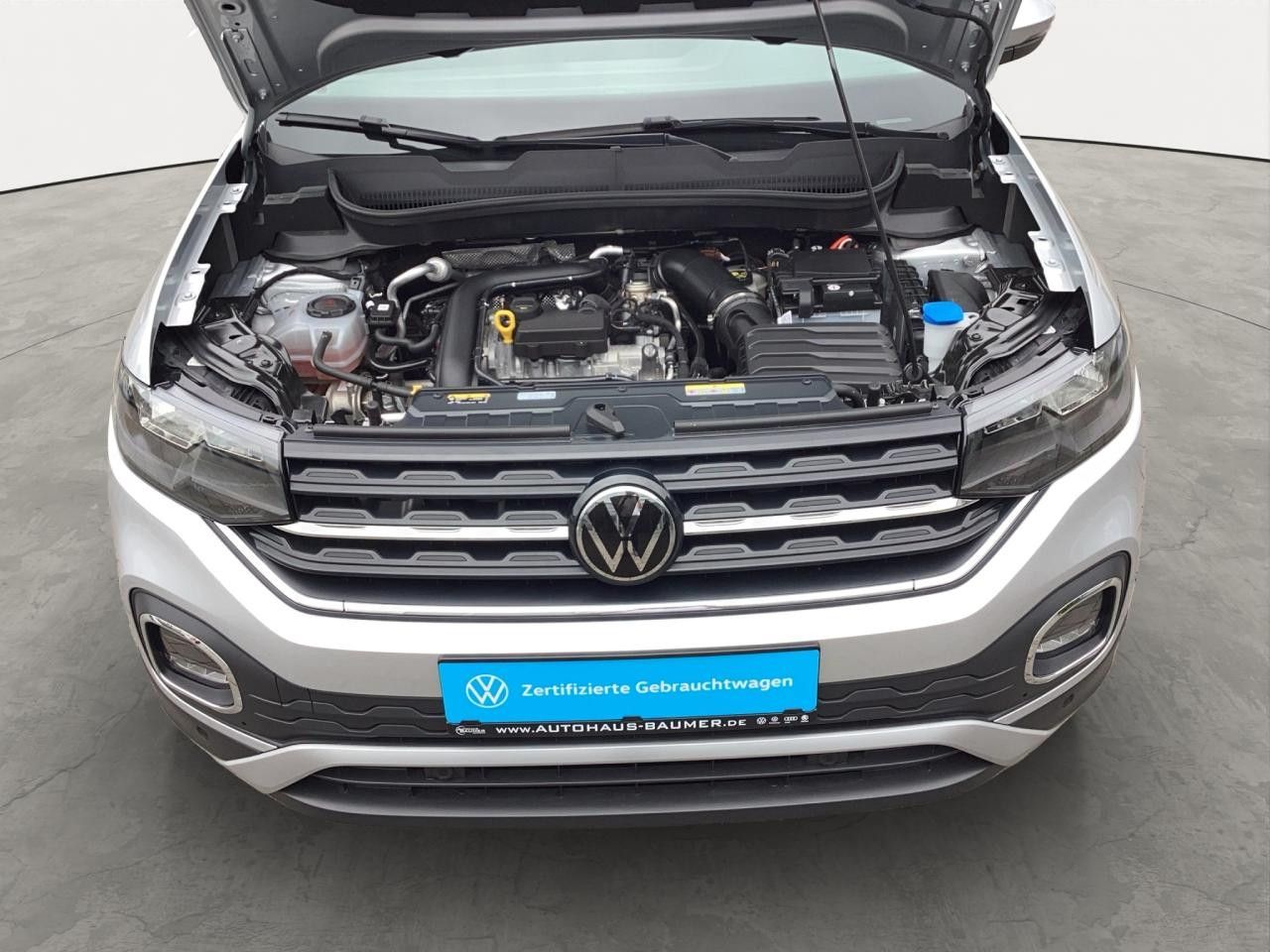 Fahrzeugabbildung Volkswagen T-Cross MOVE 1.0 TSI DSG AHK Navi ACC PDC v+h