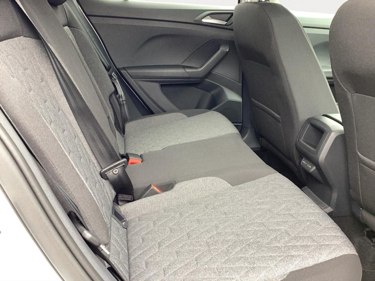 Fahrzeugabbildung Volkswagen T-Cross MOVE 1.0 TSI DSG AHK Navi ACC PDC v+h