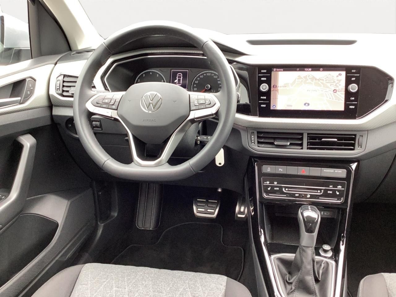 Fahrzeugabbildung Volkswagen T-Cross MOVE 1.0 TSI DSG AHK Navi ACC PDC v+h