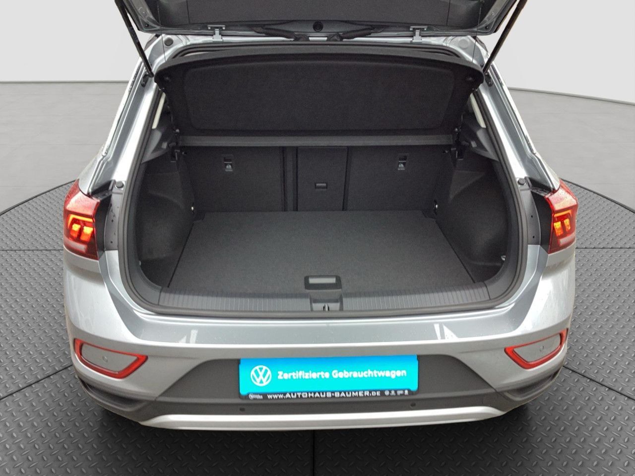 Fahrzeugabbildung Volkswagen T-Roc GOAL 1.5 l TSI OPF 110 kW (150 PS) LED