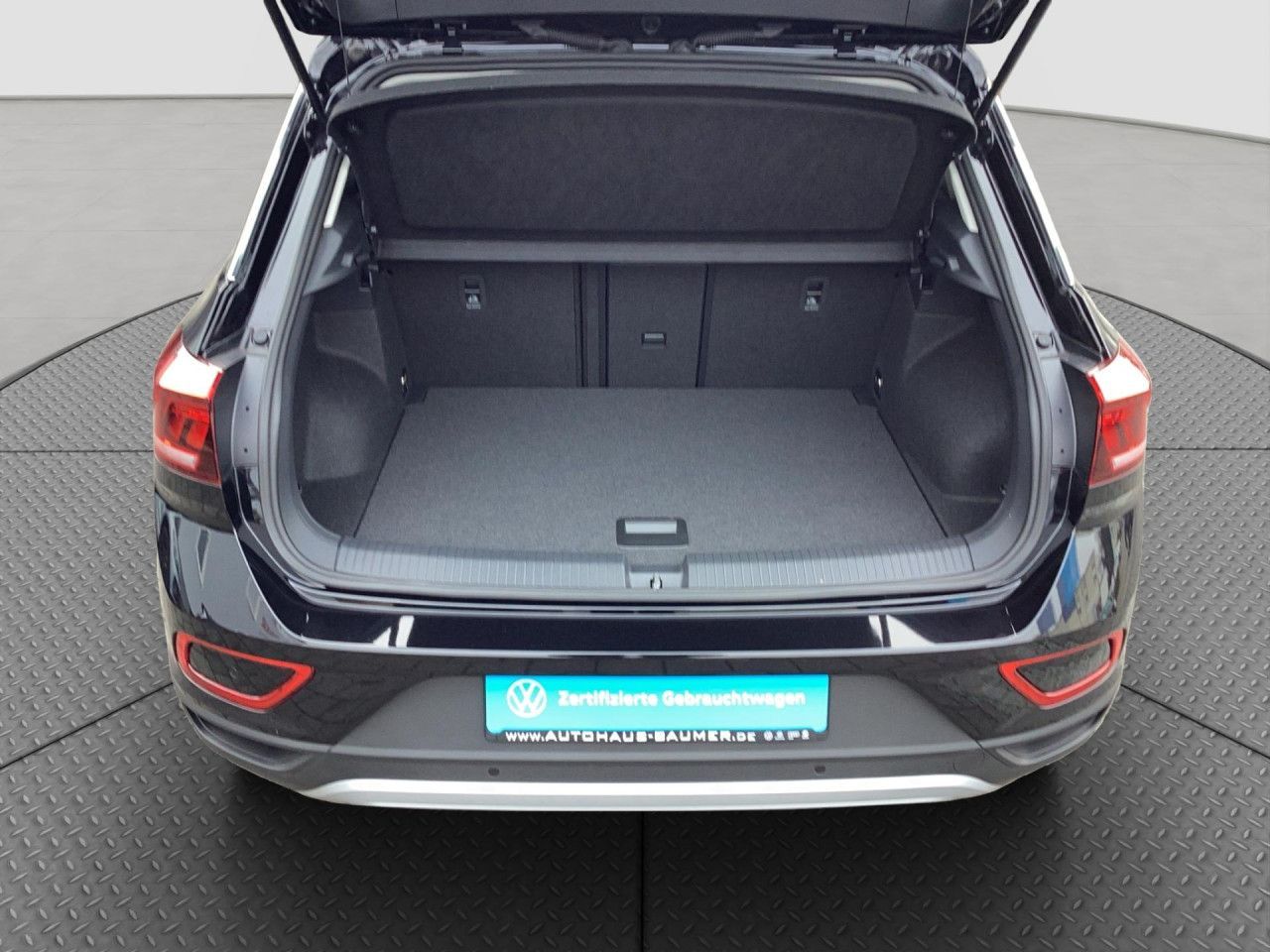 Fahrzeugabbildung Volkswagen T-Roc GOAL 1.5 l TSI OPF 110 kW (150 PS) LED